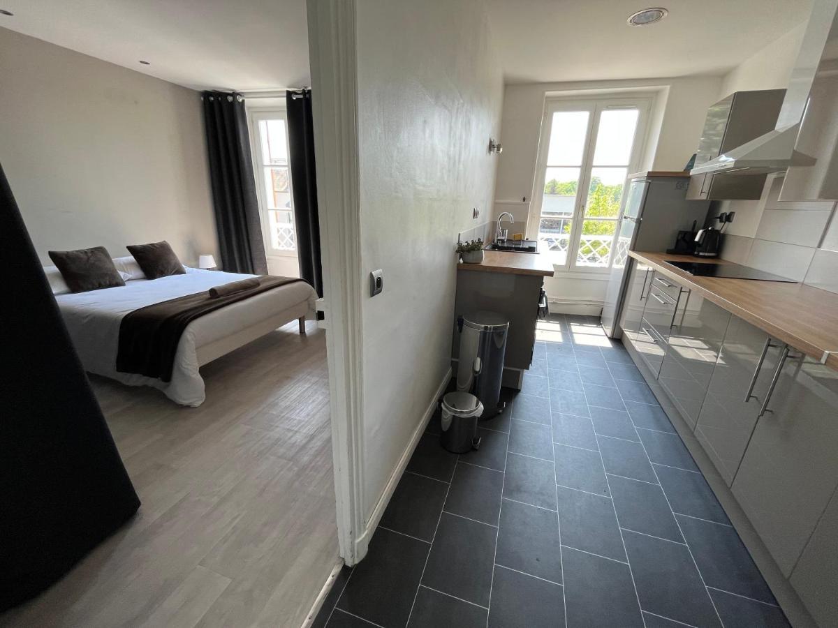 Le Logis Cantilien Lamorlaye-Chantilly ภายนอก รูปภาพ